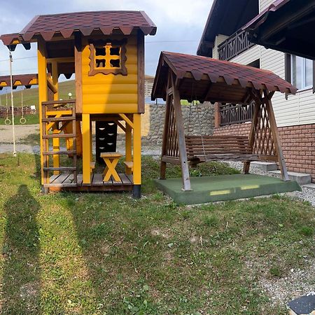 Bee House Поляниця Апартаменти 布克维 外观 照片